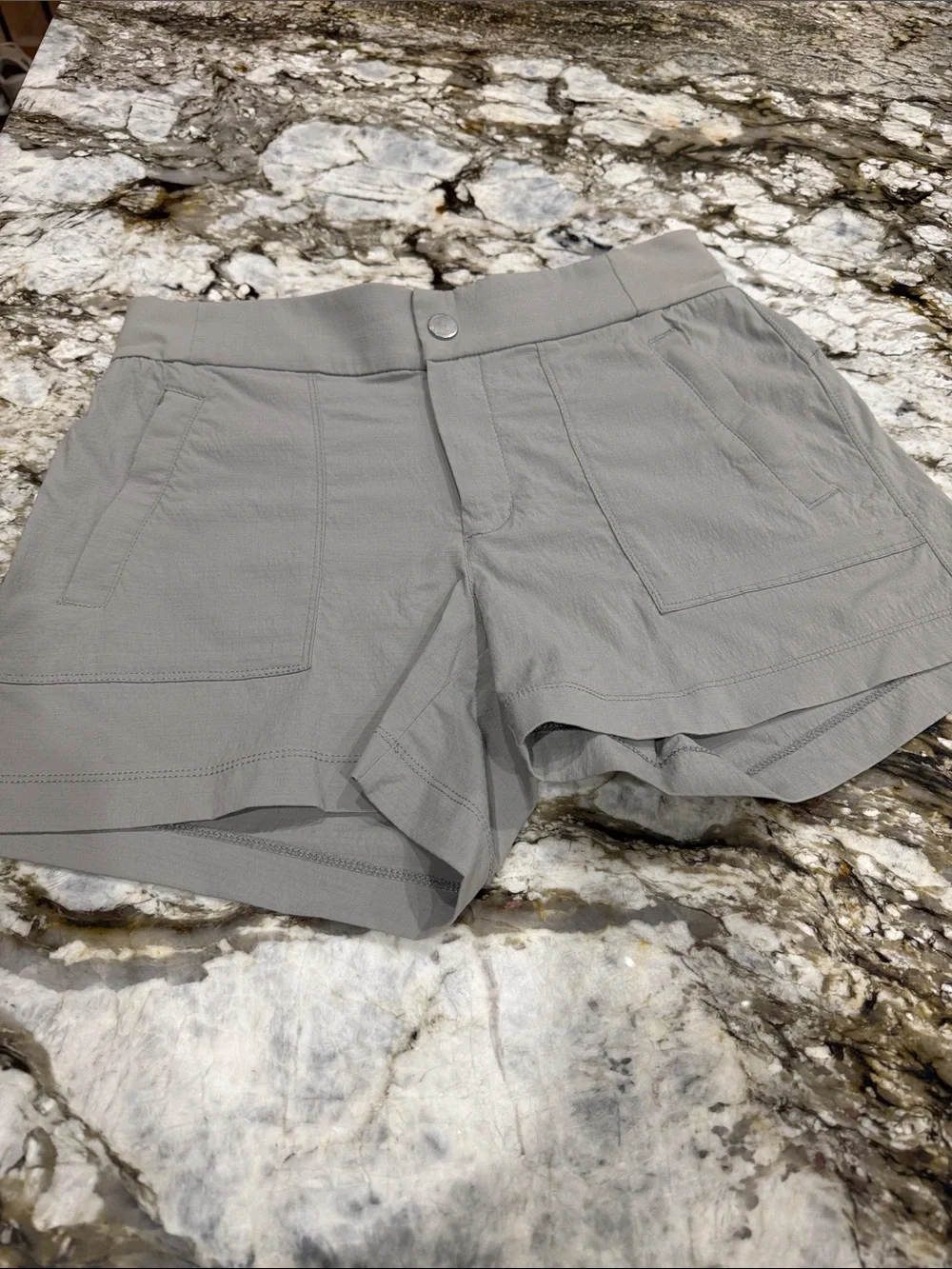 Athleta Trekkie North Shorts Gray Hiking Utility Trail Lightweight Gorpcore Sz 2